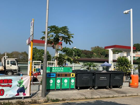 屏康里華潤油站旁