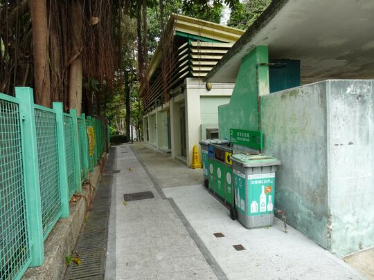 沙田下隔田村垃圾站(ST-54)旁