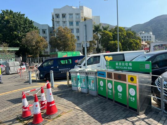 大嶼山大澳巴士總站前空地