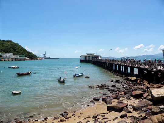 港九小輪 - 南丫島榕樹灣碼頭