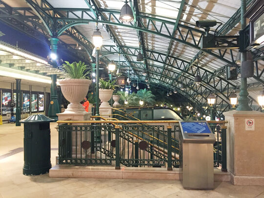 港鐵公司 - 迪士尼站