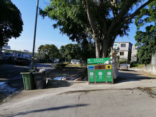 元朗流浮山道新慶村(欣龍花園門口)