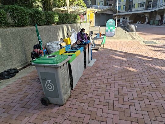 屯門山景邨景業樓旁