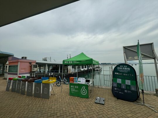 東涌海濱路近東涌發展碼頭對出行人路