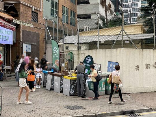 北角木蘭苑對出電氣道行人路