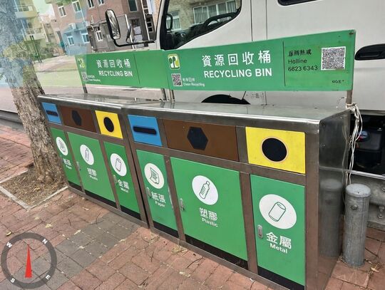 马湾柏林路与芳园路交界（马湾公园外）行人路