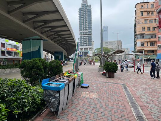 Public pavement of 220 Ma Tau Wai Road outside Chat Ma Mansion, Kowloon City